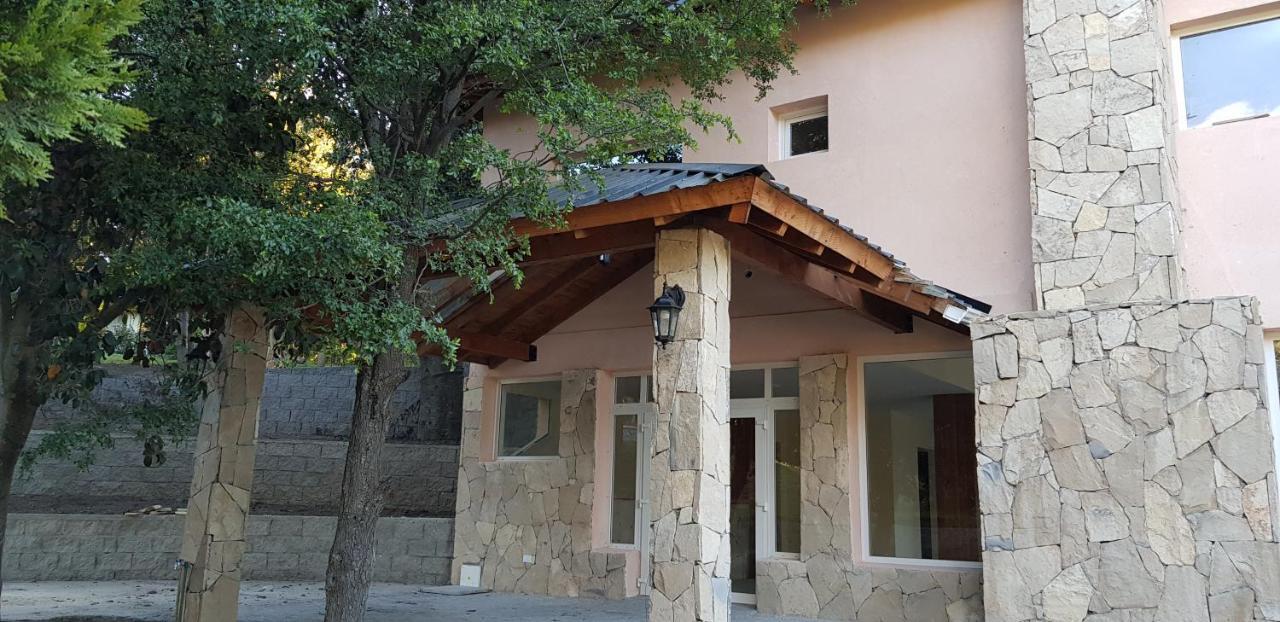 Cabanas & Aparts Lancuyen, Villa De Montana Вила ла Ангостура Стая снимка